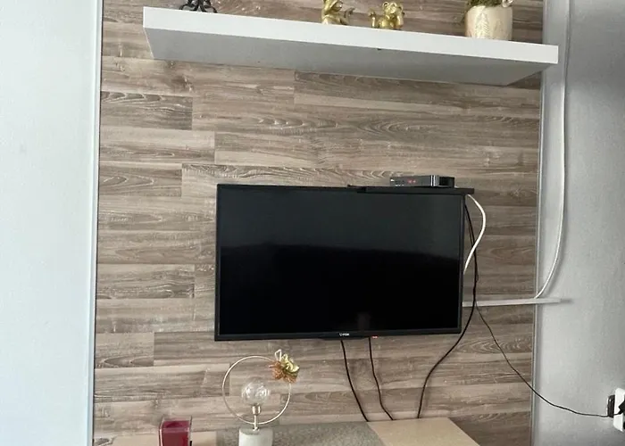 Happy M&s 2 * Szabács